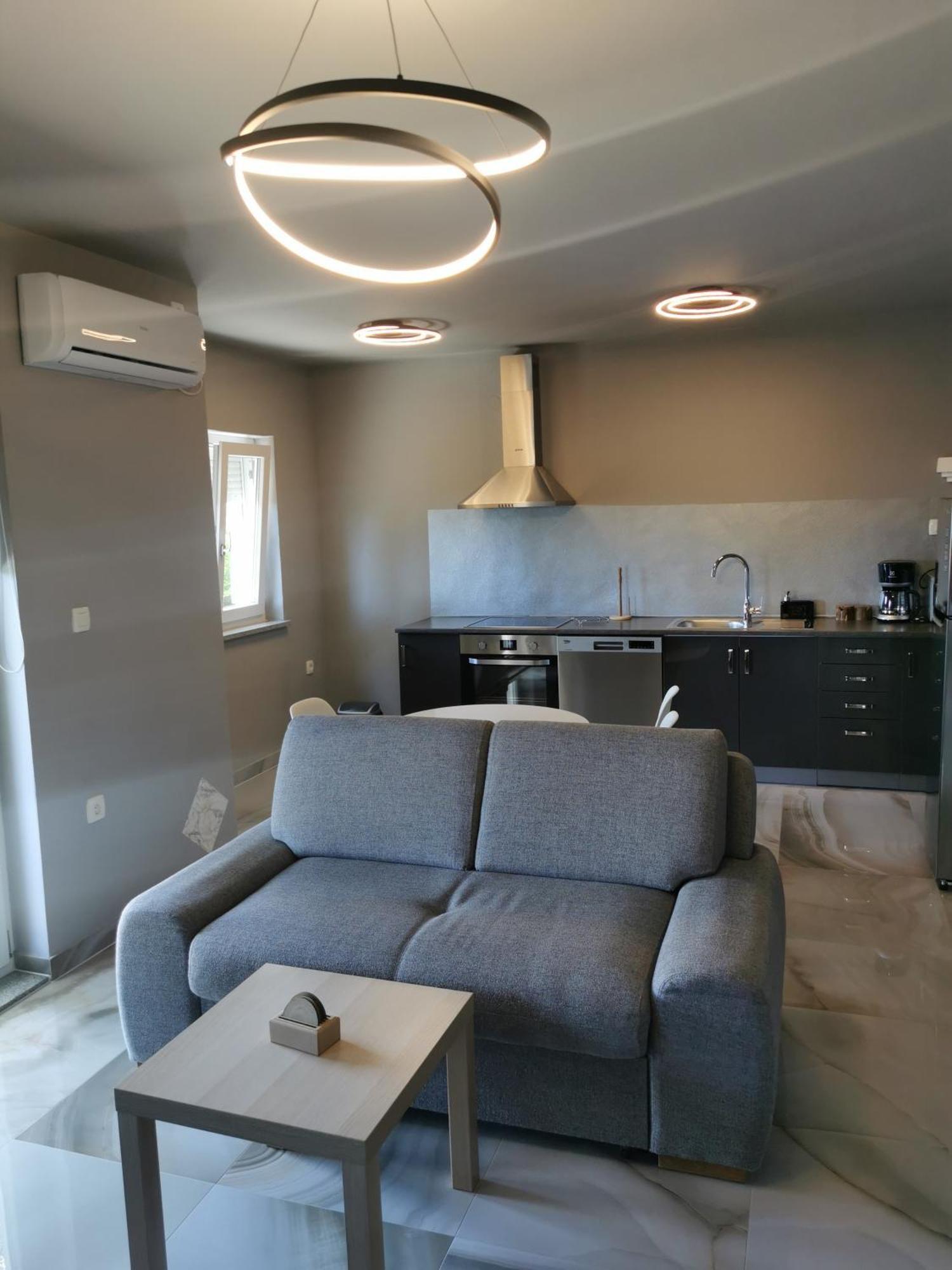 Apartment Luki Povile Bagian luar foto